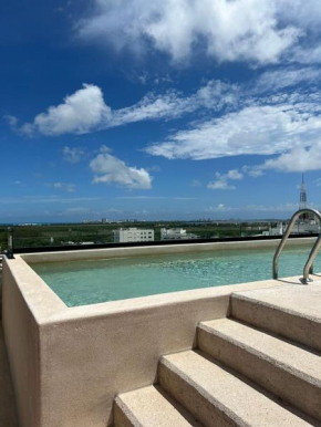 New Centric 1BR apartment with gym & pool